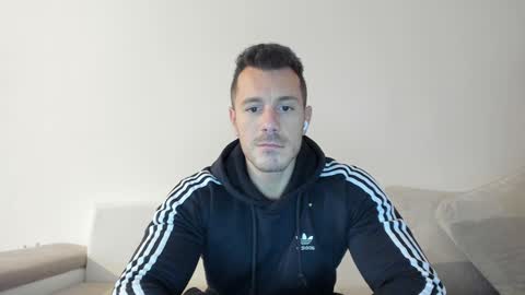 Snapshot of roberto4ever chatting on January 2025 02:51:02 PM roberto4ever online show from January 2025 02:51:02 PM