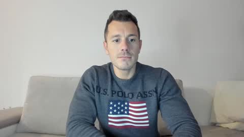 Snapshot of roberto4ever chatting on January 2025 02:38:02 PM roberto4ever online show from January 2025 02:38:02 PM