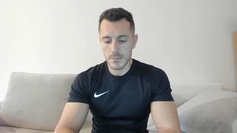 Snapshot of roberto4ever chatting on January 2025 02:36:01 PM roberto4ever online show from January 2025 02:36:01 PM