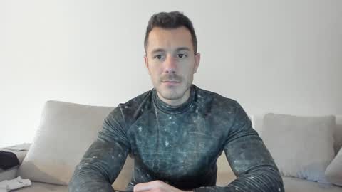 Snapshot of roberto4ever chatting on February 2025 01:54:01 PM roberto4ever online show from February 2025 01:54:01 PM