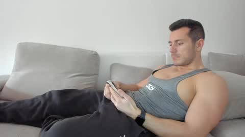 Snapshot of roberto4ever chatting on February 2025 01:14:01 PM roberto4ever online show from February 2025 01:14:01 PM