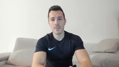 Snapshot of roberto4ever chatting on March 2025 07:08:02 AM roberto4ever online show from March 2025 07:08:02 AM