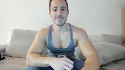 Snapshot of roberto4ever chatting on March 2025 12:16:01 PM roberto4ever online show from March 2025 12:16:01 PM