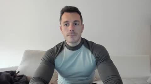 Snapshot of roberto4ever chatting on March 2025 03:12:02 PM roberto4ever online show from March 2025 03:12:02 PM