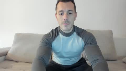 Snapshot of roberto4ever chatting on March 2025 10:16:02 AM roberto4ever online show from March 2025 10:16:02 AM