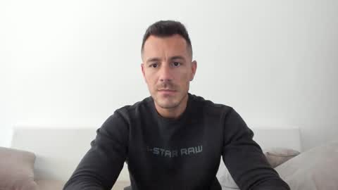 Snapshot of roberto4ever chatting on September 2025 10:04:02 AM roberto4ever online show from September 2025 10:04:02 AM