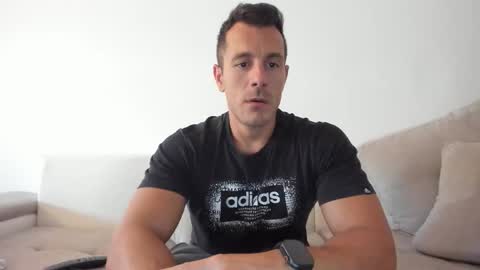 Snapshot of roberto4ever chatting on September 2025 01:14:02 PM roberto4ever online show from September 2025 01:14:02 PM