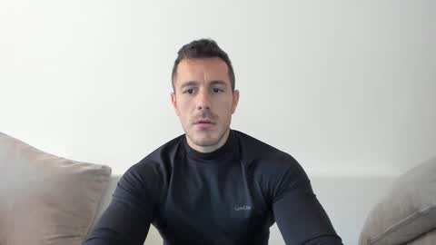 Snapshot of roberto4ever chatting on October 2025 10:25:01 AM roberto4ever online show from October 2025 10:25:01 AM