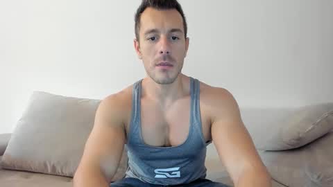 Snapshot of roberto4ever chatting on October 2025 08:48:02 AM roberto4ever online show from October 2025 08:48:02 AM