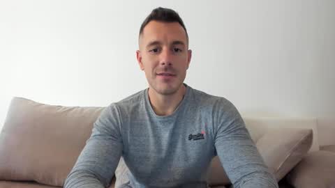 Snapshot of roberto4ever chatting on October 2025 11:10:02 AM roberto4ever online show from October 2025 11:10:02 AM