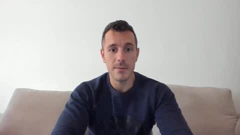 Snapshot of roberto4ever chatting on October 2025 12:22:02 PM roberto4ever online show from October 2025 12:22:02 PM