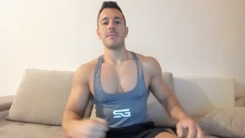 Snapshot of roberto4ever chatting on October 2025 04:49:02 AM roberto4ever online show from October 2025 04:49:02 AM