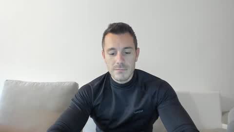 Snapshot of roberto4ever chatting on October 2025 01:45:02 PM roberto4ever online show from October 2025 01:45:02 PM