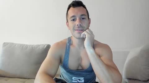 Snapshot of roberto4ever chatting on November 2025 05:31:02 AM roberto4ever online show from November 2025 05:31:02 AM