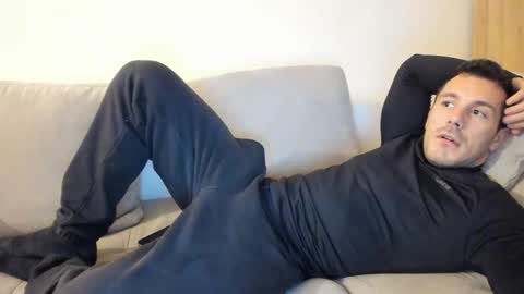 Snapshot of roberto4ever chatting on November 2025 03:55:02 PM roberto4ever online show from November 2025 03:55:02 PM