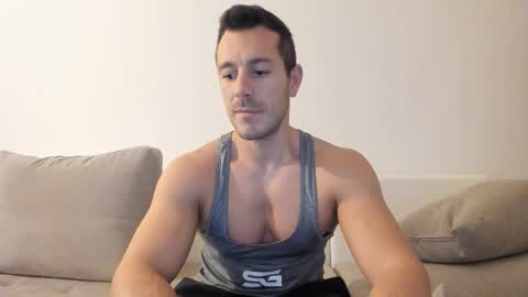 Snapshot of roberto4ever chatting on November 2025 05:40:02 AM roberto4ever online show from November 2025 05:40:02 AM