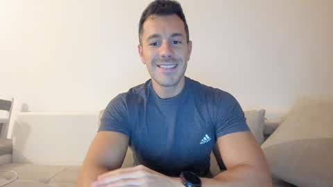 roberto4ever online show from February 2026 04:50:02 AM