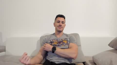 roberto4ever online show from April 2026 03:28:02 AM