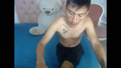 Snapshot of roberto_pinzon chatting on February 2026 02:52:02 AM roberto_pinzon online show from February 2026 02:52:02 AM