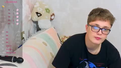 Snapshot of robertokingsize chatting on December 2025 10:59:02 PM robertokingsize online show from December 2025 10:59:02 PM