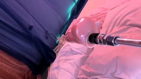 Roberts kloe online show from January 2025 10:25:02 PM