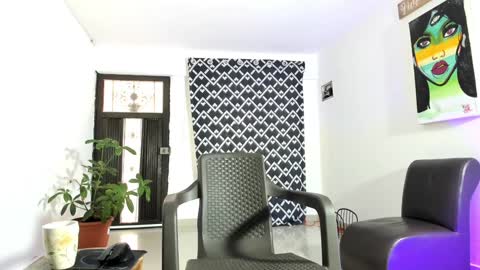 roberx_12 online show from December 2024 04:26:01 PM