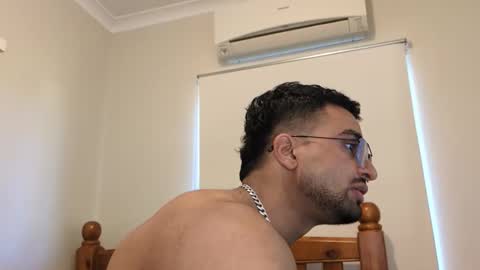 robin1036 online show from April 2026 02:47:01 AM