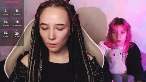 Snapshot of robin_yours chatting on November 2025 12:31:02 PM Robin your online show from November 2025 12:31:02 PM