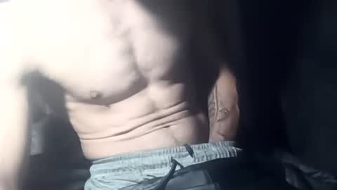 Snapshot of robincom23 chatting on November 2025 02:06:02 AM R online show from November 2025 02:06:02 AM