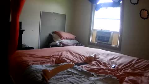 RobinHEAD online show from April 2026 03:41:02 PM