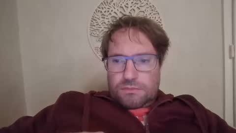 robinouhot online show from March 2025 12:18:02 AM