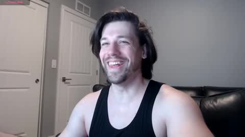 Snapshot of robknocks chatting on January 2025 02:19:01 AM Rob Knocks online show from January 2025 02:19:01 AM