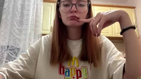 Snapshot of robynsentinella chatting on November 2025 09:08:01 AM robynsentinella online show from November 2025 09:08:01 AM