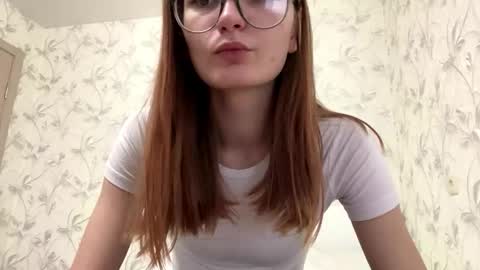 Snapshot of robynsentinella chatting on December 2025 07:35:01 AM robynsentinella online show from December 2025 07:35:01 AM