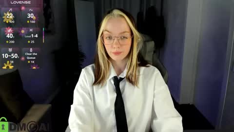 Snapshot of rockett_bunny chatting on April 2026 01:23:02 AM Rockett online show from April 2026 01:23:02 AM