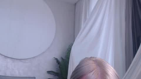 Lina and Den online show from May 2026 06:22:02 AM