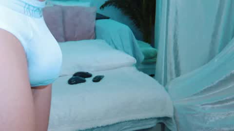 Lina and Den online show from May 2026 06:31:02 AM