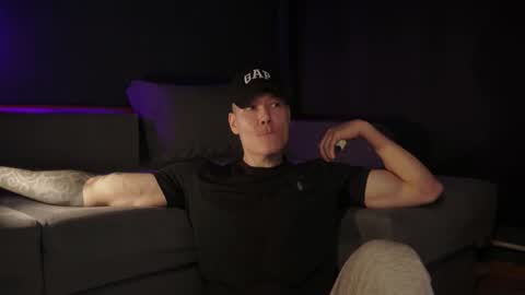 Snapshot of rodarri chatting on December 2025 06:15:01 PM MY NAME CAN SEE ALL MY CUM VIDEO BUY FAN SUB. online show from December 2025 06:15:01 PM