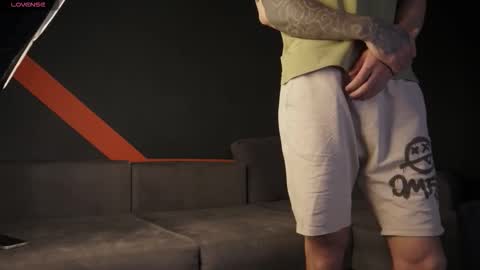 Snapshot of rodarri chatting on February 2026 06:59:02 PM MY NAME CAN SEE ALL MY CUM VIDEO BUY FAN SUB. online show from February 2026 06:59:02 PM