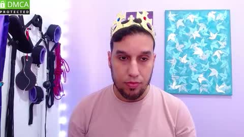 Thiago independent model online show from November 2025 02:02:01 PM