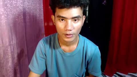 roianboyyy online show from May 2026 02:49:02 AM