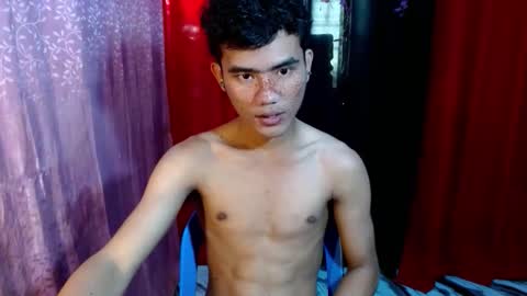 roianboyyy online show from May 2026 11:13:01 PM