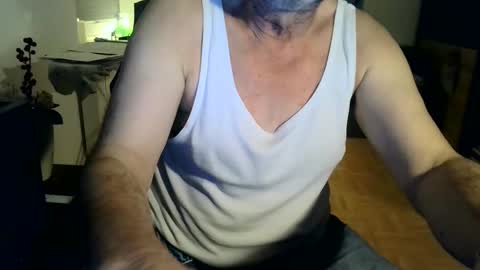 rolandloser1000 online show from January 2025 06:01:02 PM