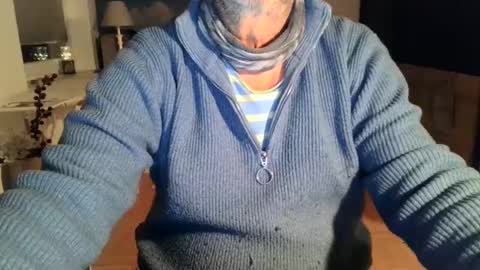 rolandloser1000 online show from February 2025 07:00:01 PM