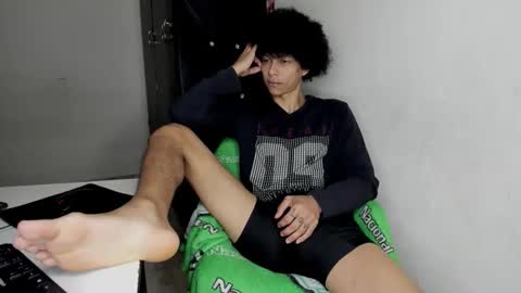 rolling_05 online show from December 2025 04:39:02 AM