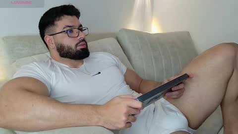 Roman Lux online show from October 2025 05:52:01 AM