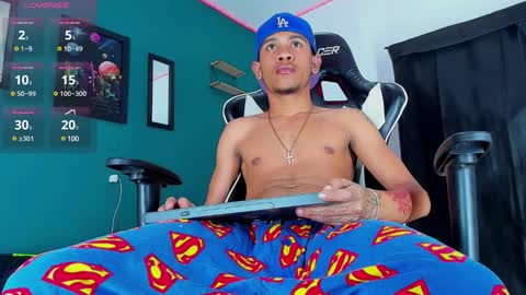 Snapshot of romancartier_ chatting on March 2025 03:40:01 AM Roman Cartier online show from March 2025 03:40:01 AM