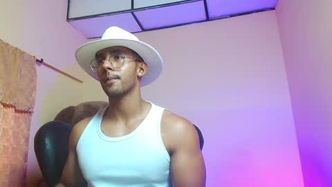 Roman online show from February 2025 07:33:01 PM