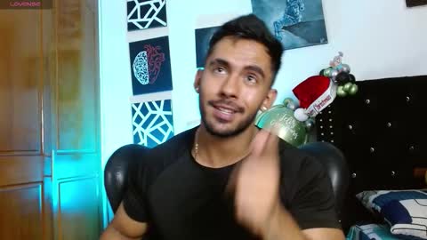 Roman online show from December 2025 05:28:02 PM