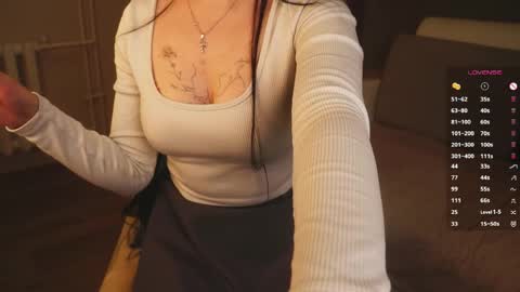 Snapshot of romantic_dream_ chatting on April 2026 08:15:02 PM Nora online show from April 2026 08:15:02 PM